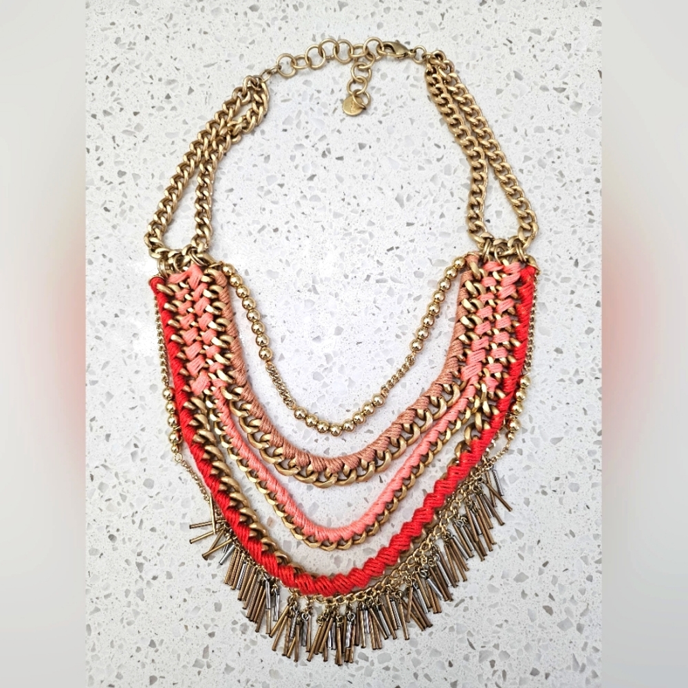 Beautiful Stella & Dot Large necklace